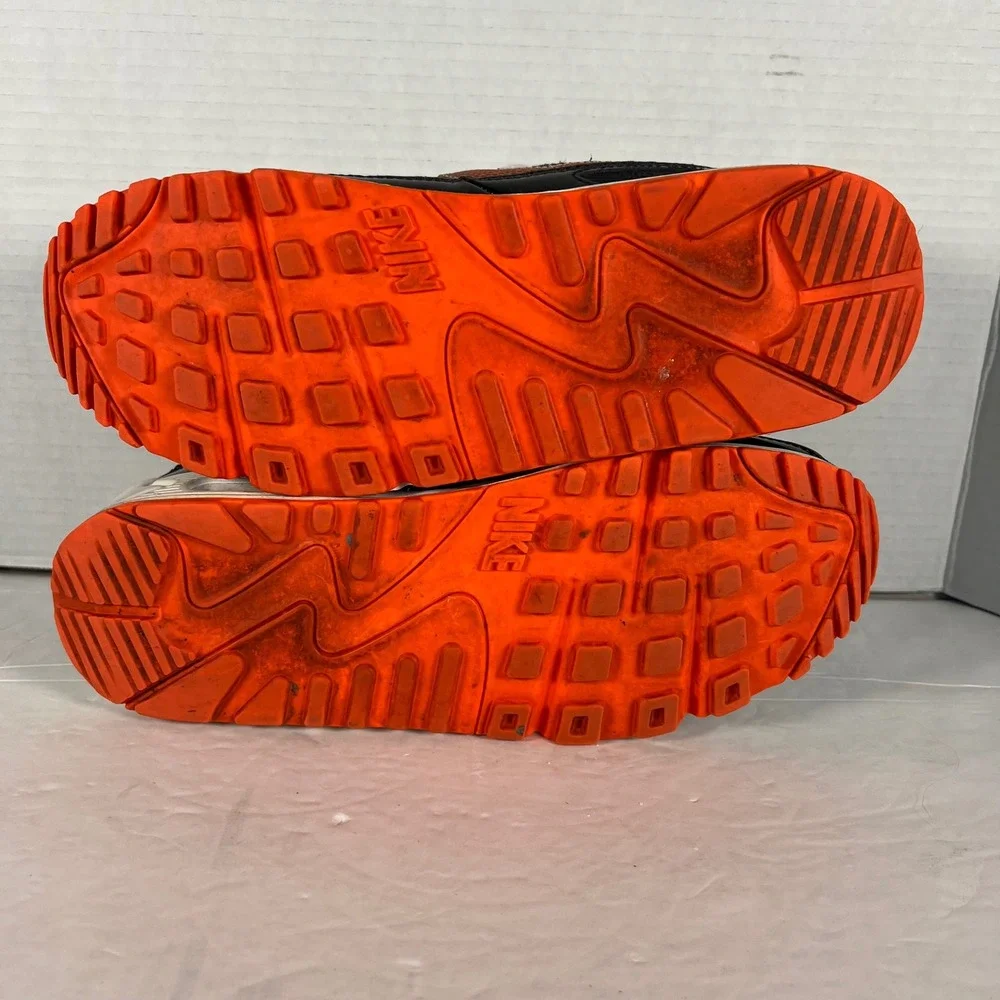 Nike Air Max 90 Basketball Swoosh Black Safety Orange Mens 9 DJ5981-001